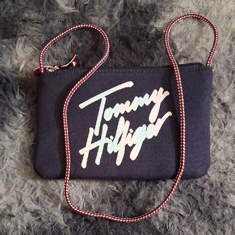 Tommy Hilfiger Black and White Wristlet
